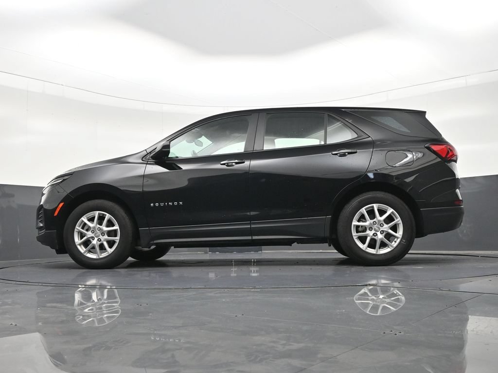 Used 2024 Chevrolet Equinox LS w/ Driver Confidence II Package FWD image 24