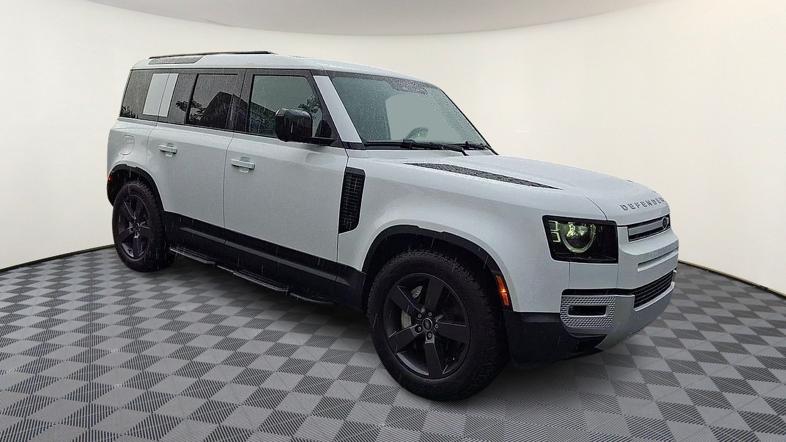 Certified 2025 Land Rover Defender 110 S AWD/4WD image 2