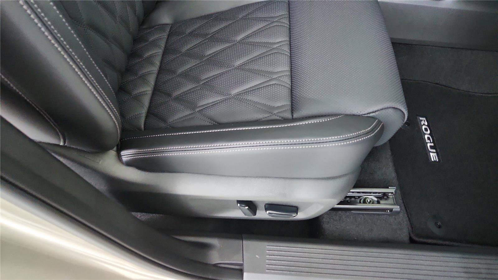 New 2026 Nissan Rogue Platinum w/ Platinum Premium Package image 28