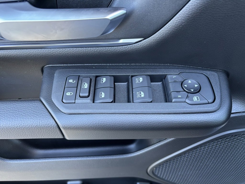 New 2026 RAM 1500 4x4 Crew Cab image 21