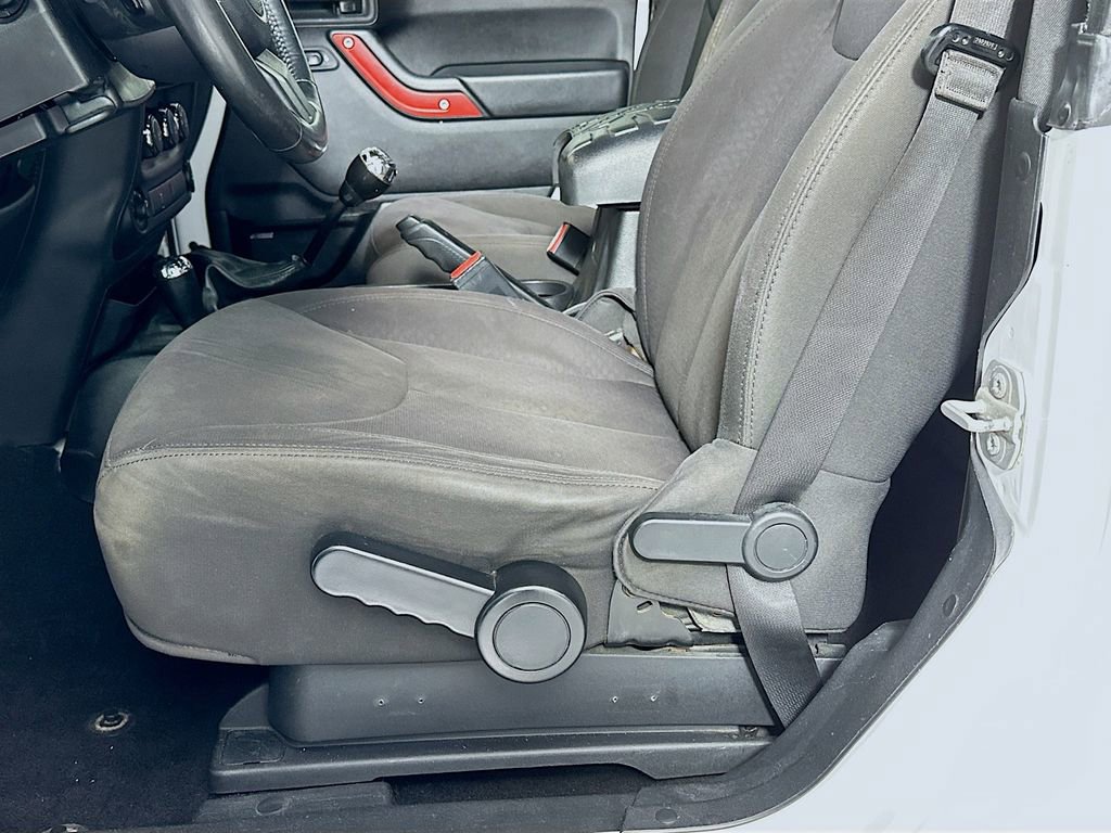 Used 2015 Jeep Wrangler Sport image 15