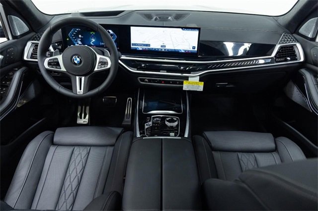 New 2026 BMW X7 M60i image 25