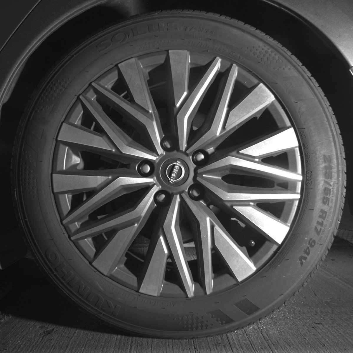 Used 2025 Nissan Altima 2.5 SV image 14