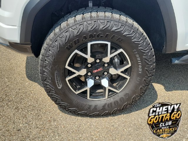 Used 2024 GMC Canyon AT4X AWD/4WD image 9