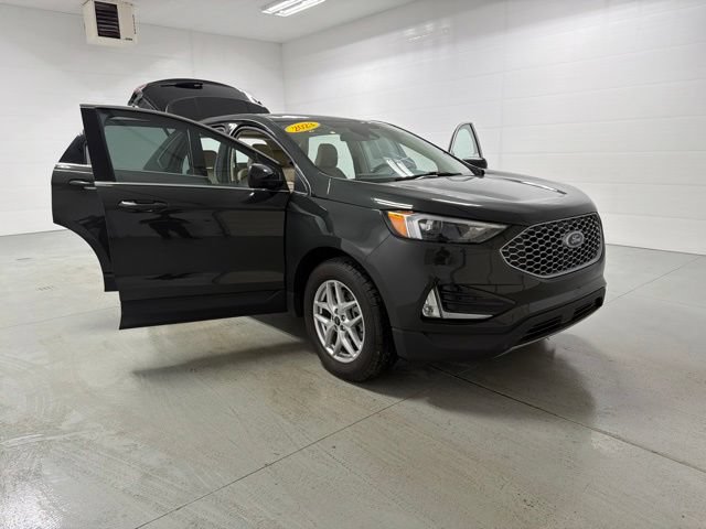 Used 2023 Ford Edge SEL w/ Convenience Package AWD/4WD image 11
