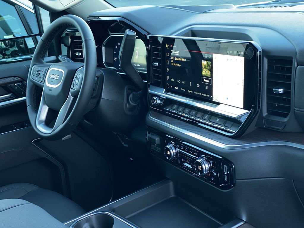 New 2026 GMC Sierra 3500 SLT w/ SLT Convenience Package image 45