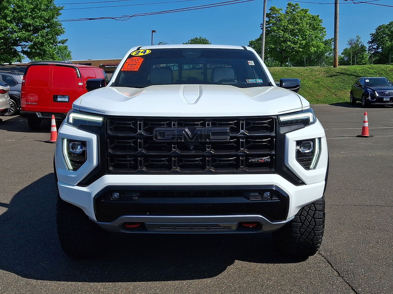 Used 2024 GMC Canyon AT4X AWD/4WD image 2