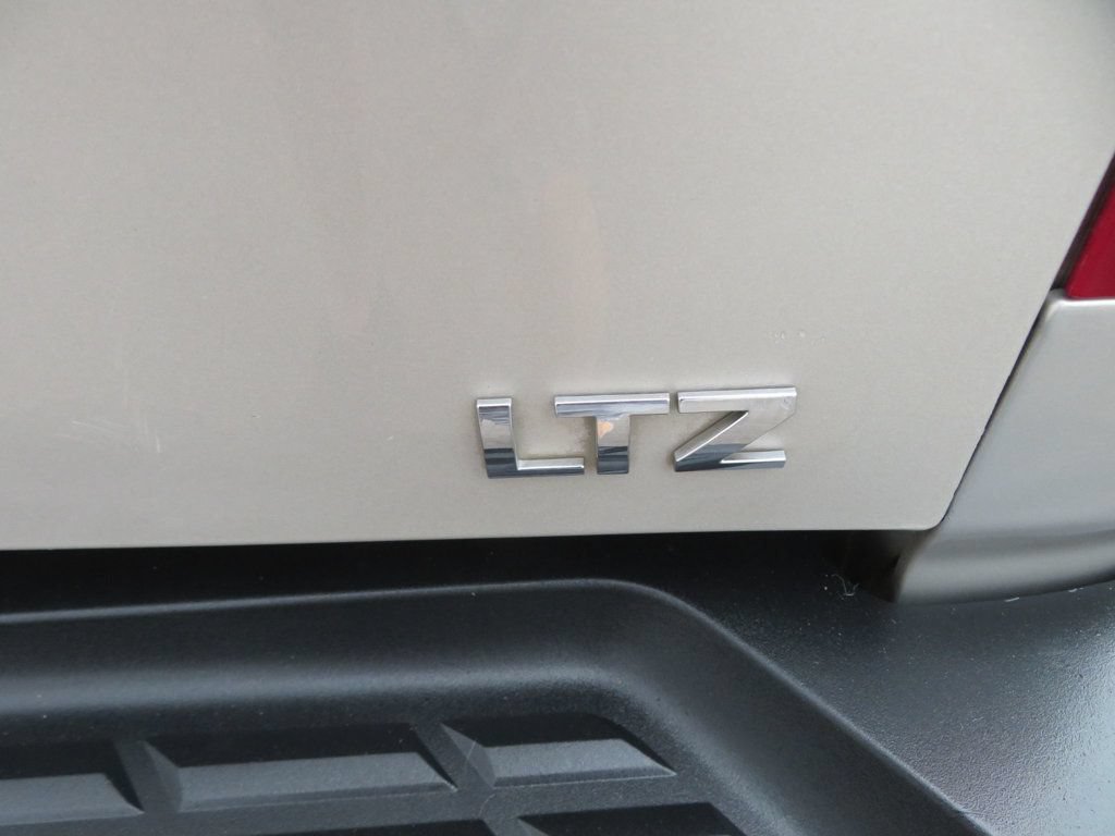 Used 2008 Chevrolet Silverado 2500 LTZ w/ Safety Package AWD/4WD image 14