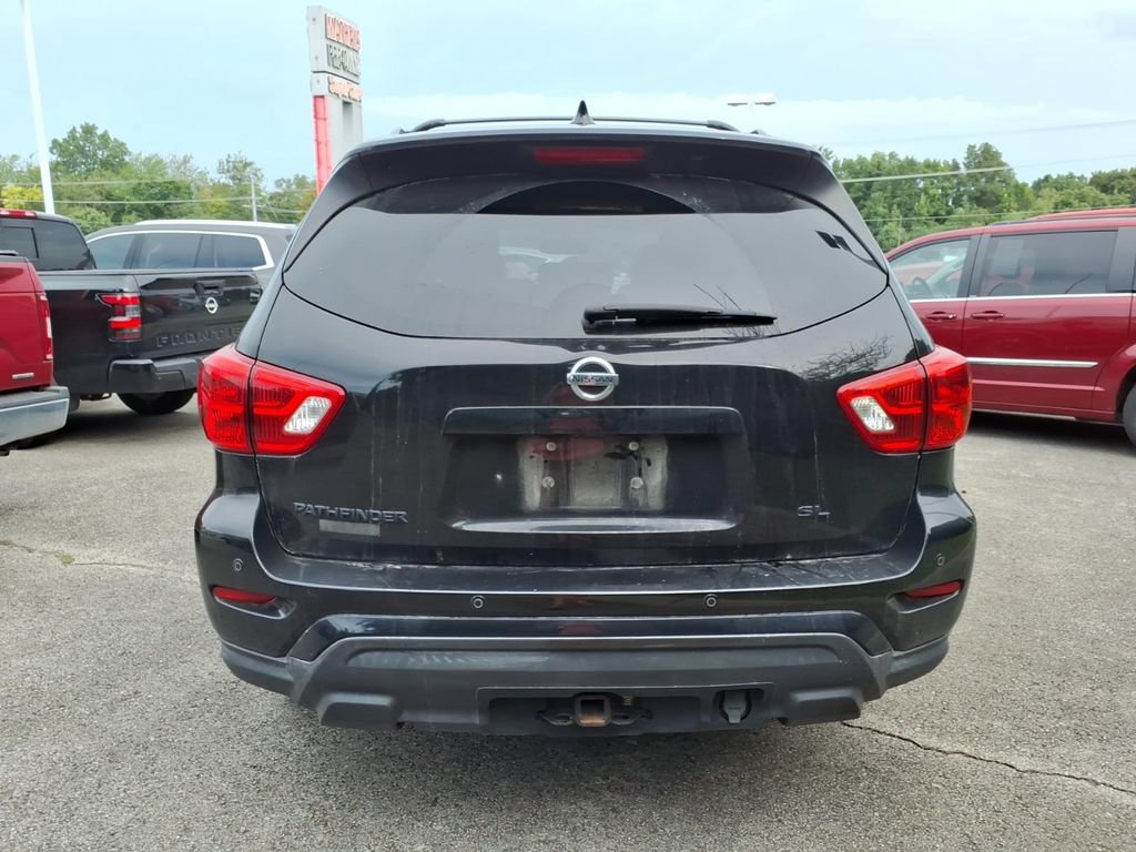 Certified 2020 Nissan Pathfinder SL FWD image 3