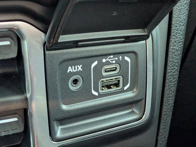 New 2026 Jeep Gladiator Rubicon w/ Safety Group AWD/4WD image 22