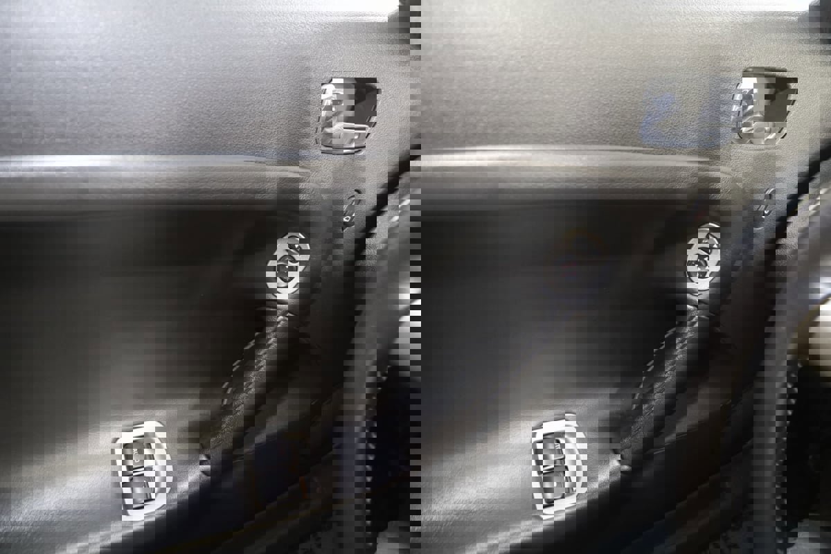 Used 2008 Pontiac Solstice GXP w/ Premium Package image 29