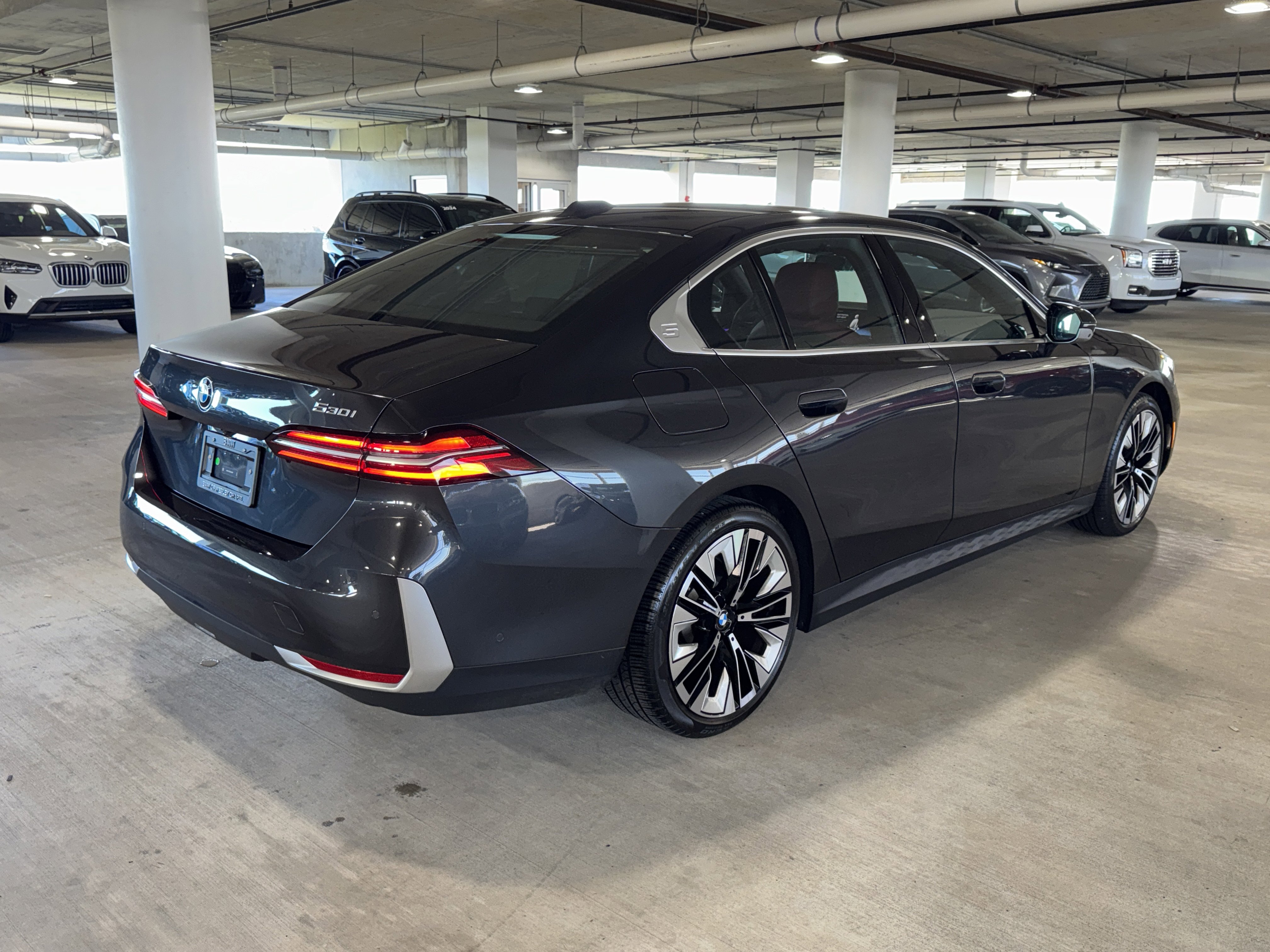 Certified 2025 BMW 530i image 8