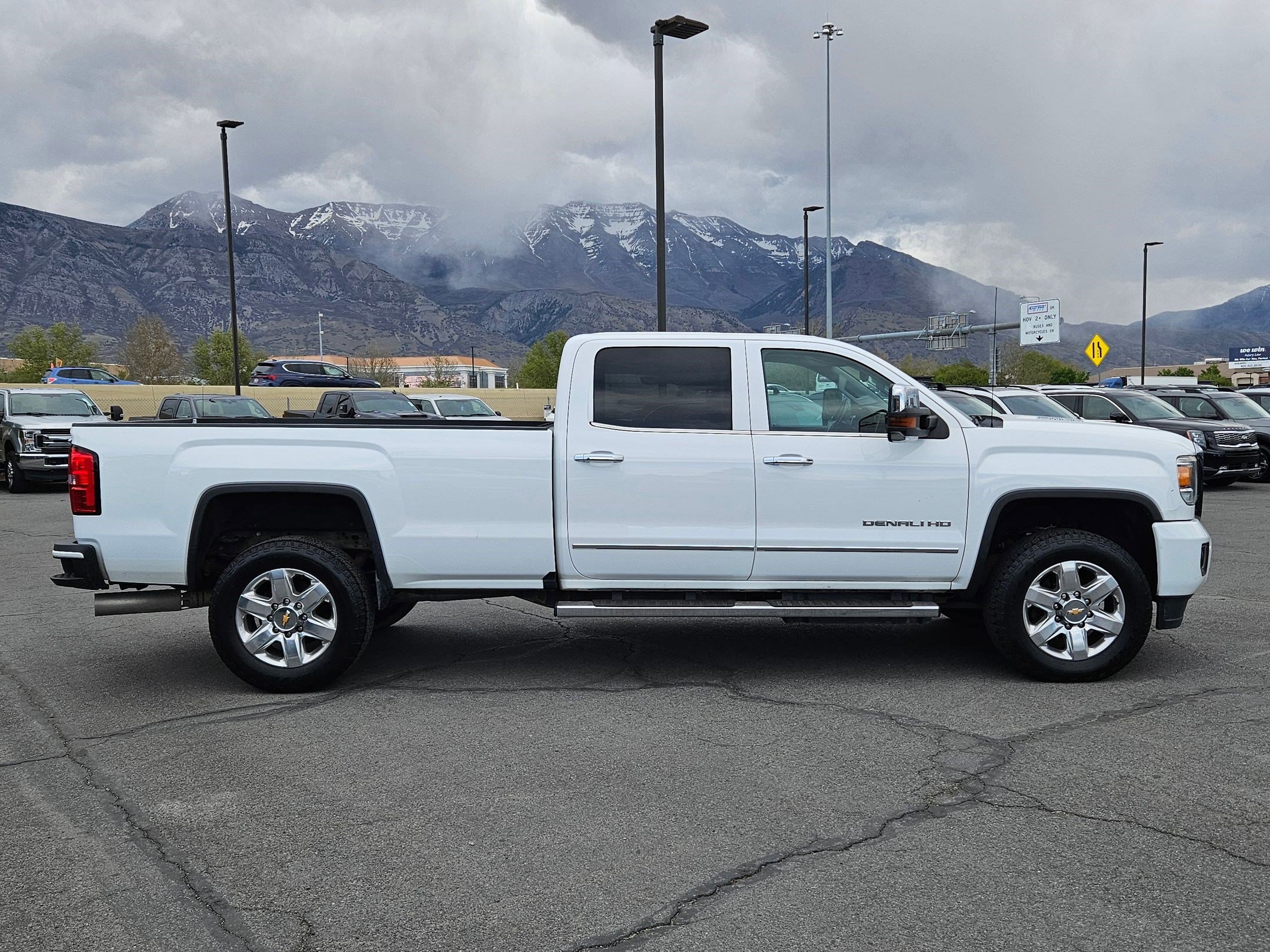 Used 2016 GMC Sierra 3500 Denali w/ Duramax Plus Package AWD/4WD image 2