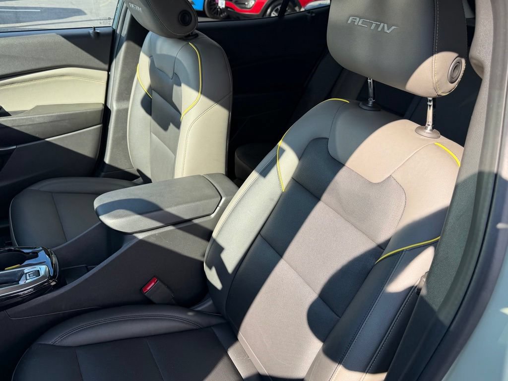Used 2024 Chevrolet Trax ACTIV w/ Sunroof Package FWD image 13