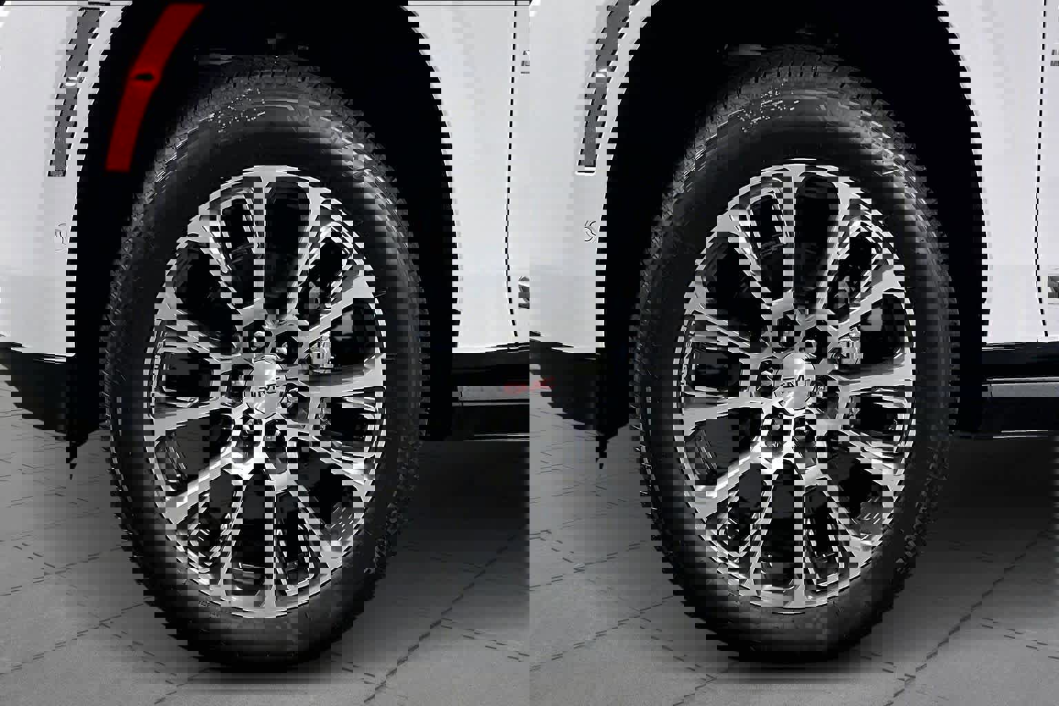 Used 2026 GMC Yukon XL Denali w/ Sun & Power Step Package image 11