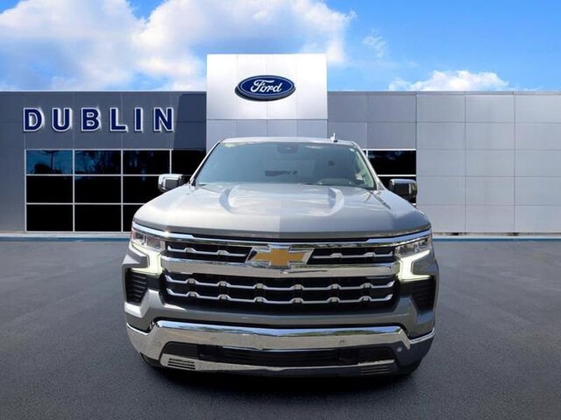 Used 2024 Chevrolet Silverado 1500 LTZ w/ LTZ Convenience Package II AWD/4WD image 2