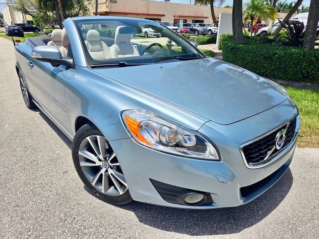 Used 2012 Volvo C70 T5 FWD image 1