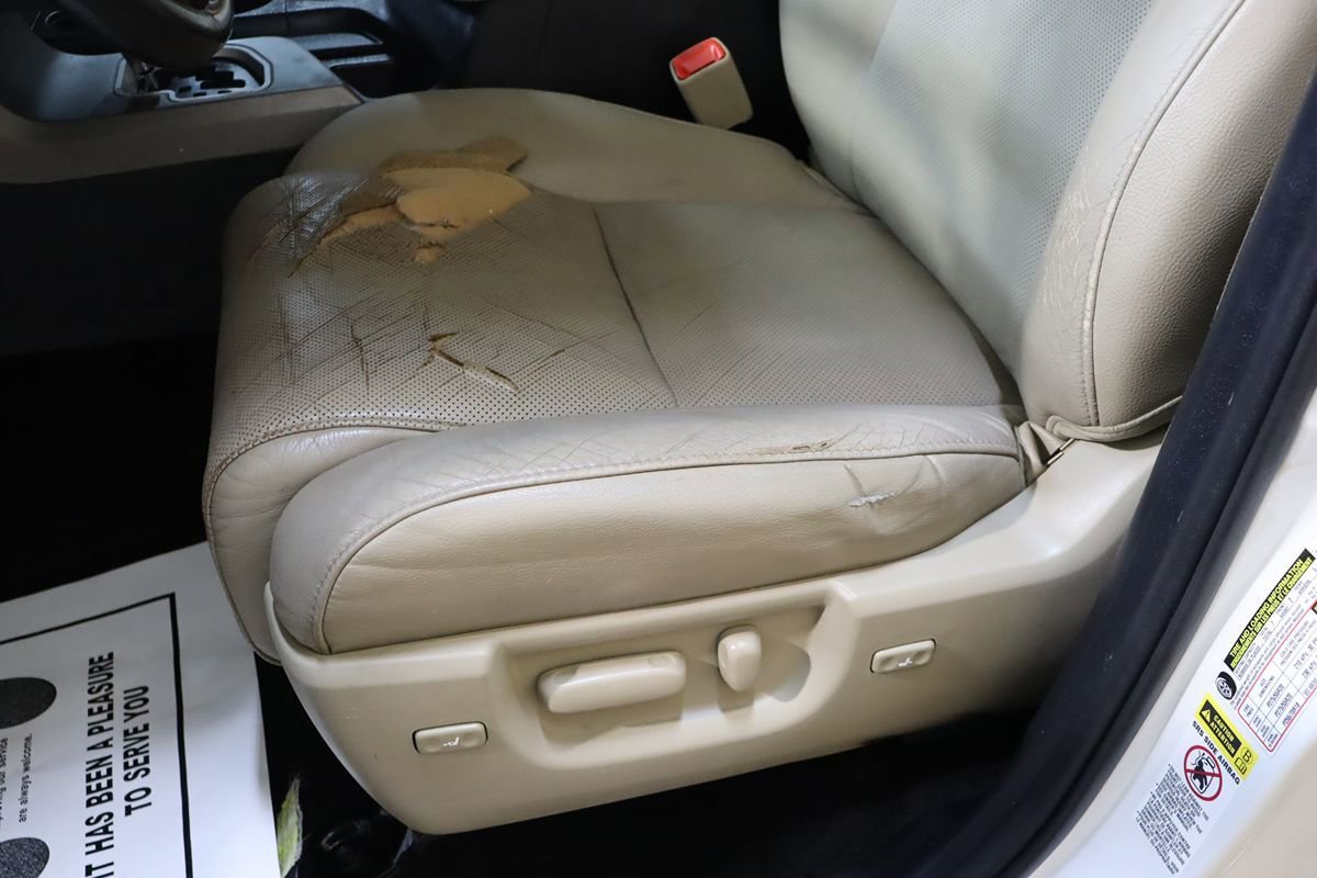 Used 2013 Toyota Sequoia Platinum RWD image 38