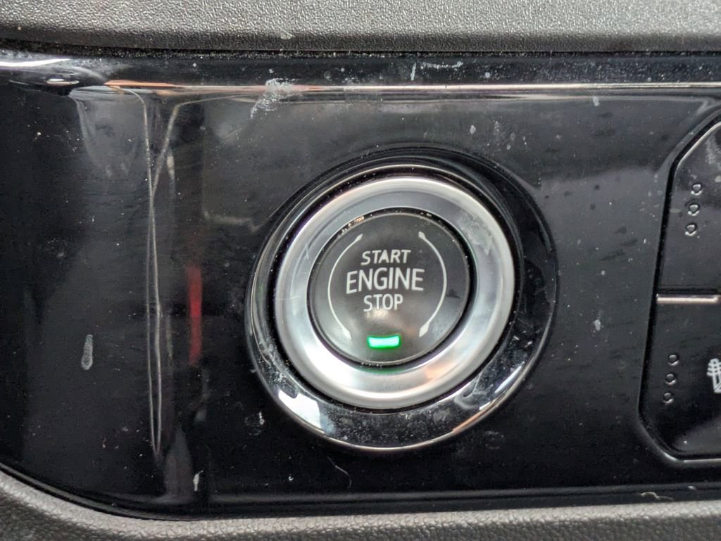 Used 2023 Chevrolet Silverado 1500 LT image 30