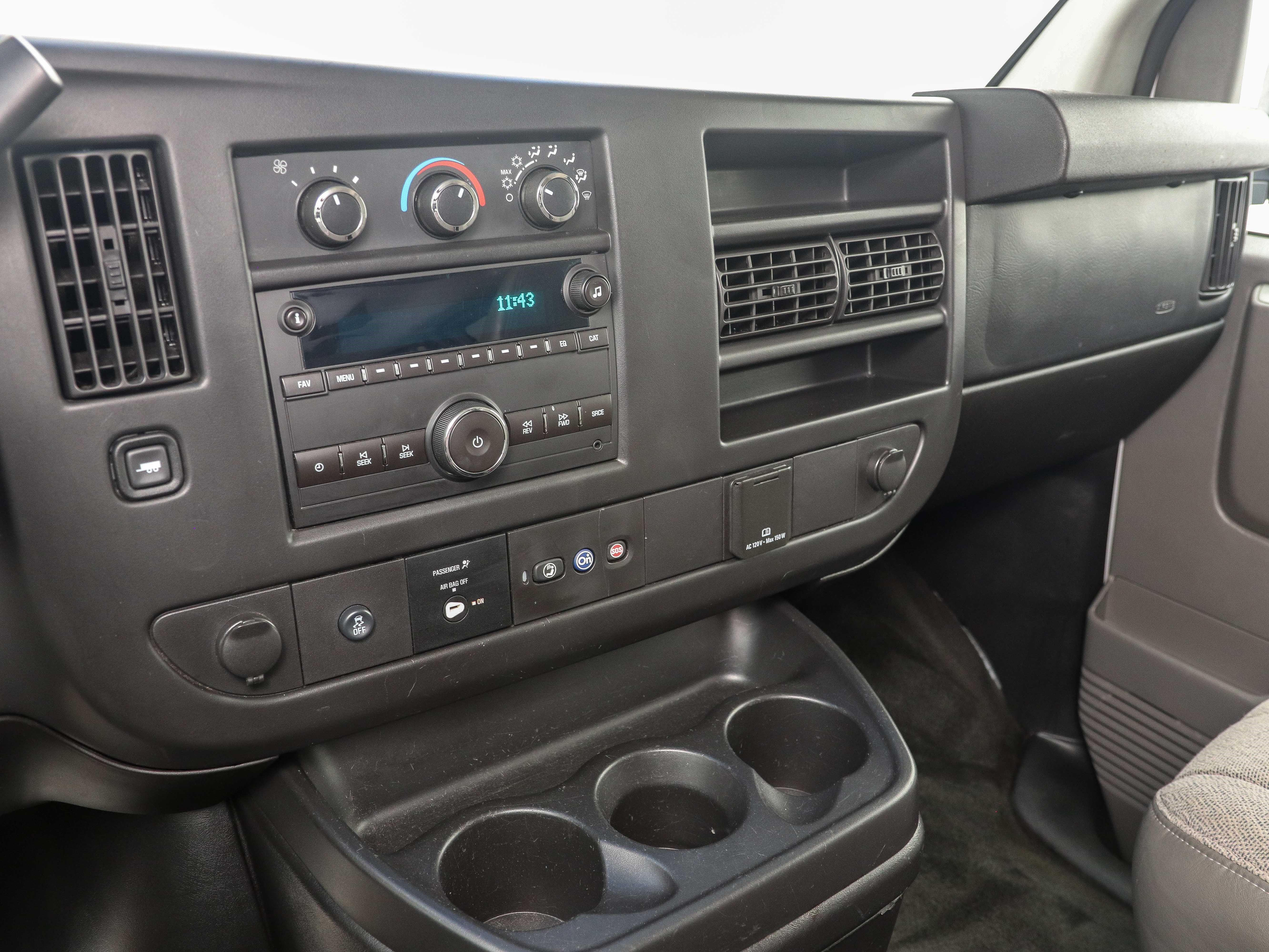 Used 2015 Chevrolet Express 3500 LT w/ LT Preferred Equipment Group RWD image 17