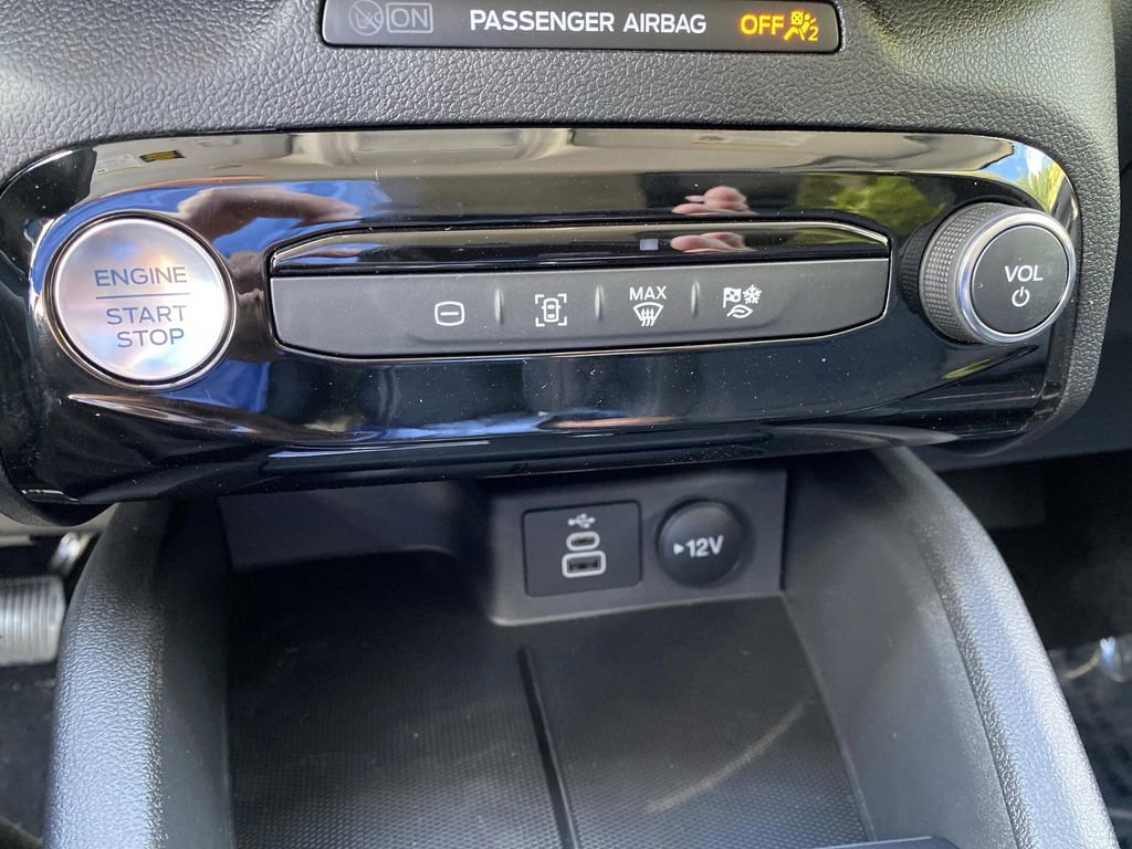 New 2025 Ford Escape SE w/ Class II Trailer Tow Package image 23