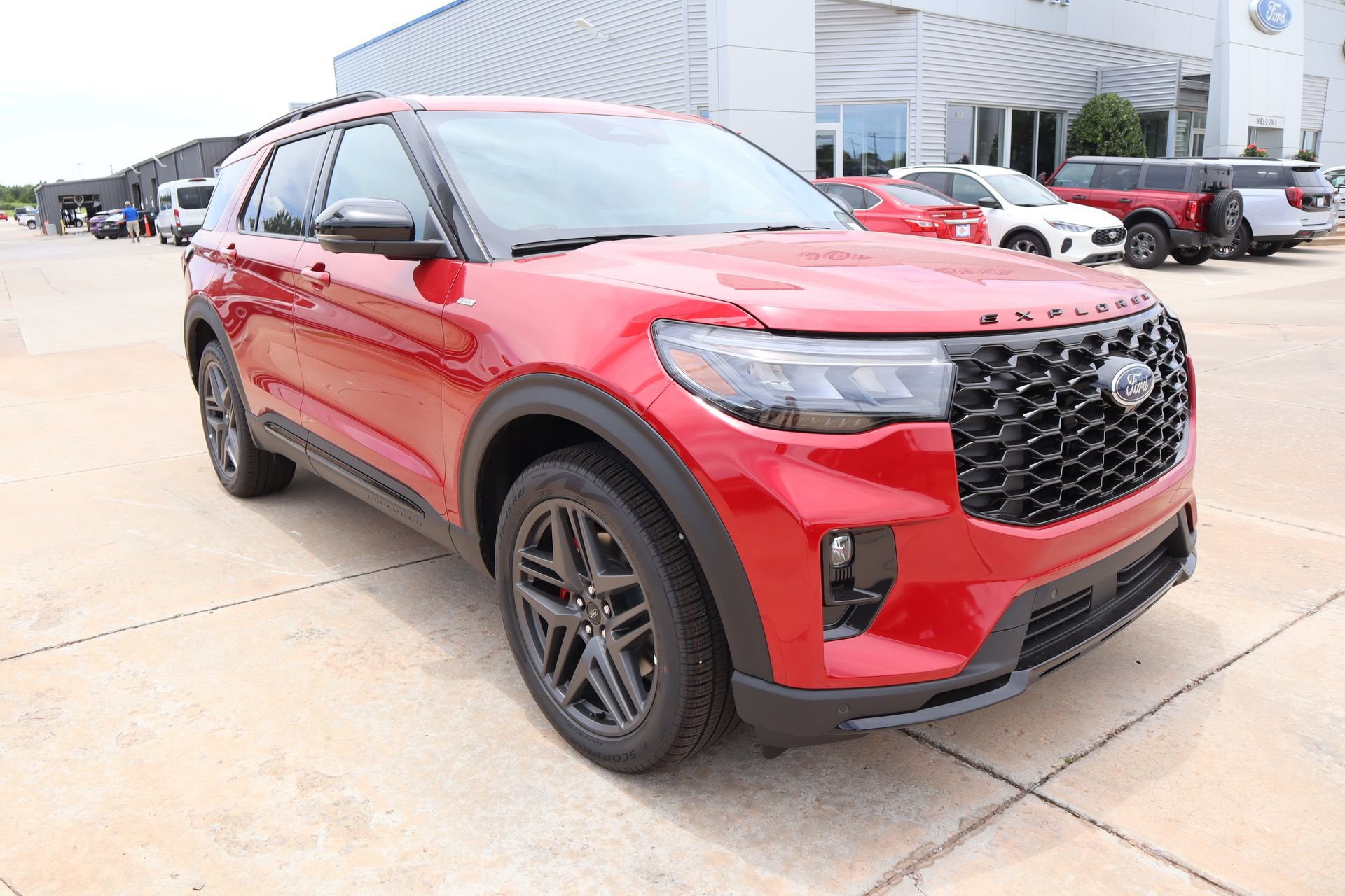 New 2026 Ford Explorer ST-Line w/ ST-Line Street Pack AWD/4WD image 1