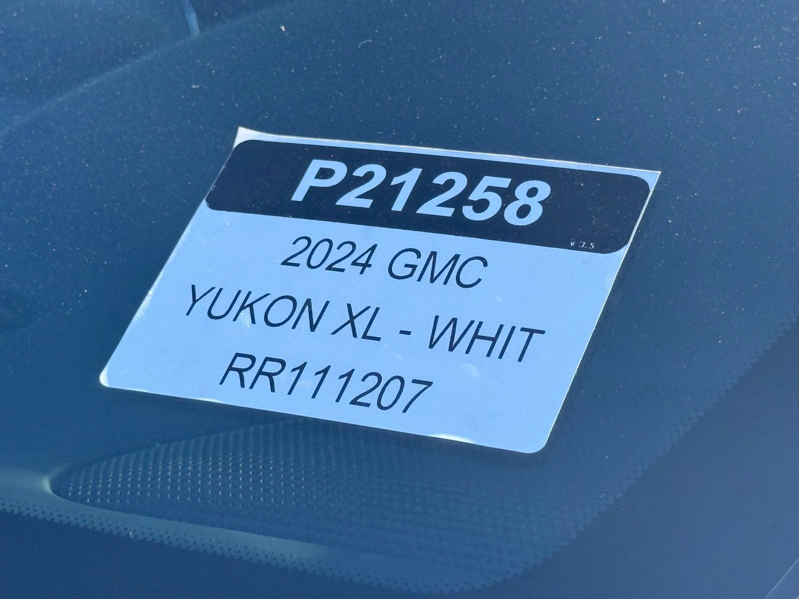 Used 2024 GMC Yukon XL SLT w/ SLT Luxury Package image 33