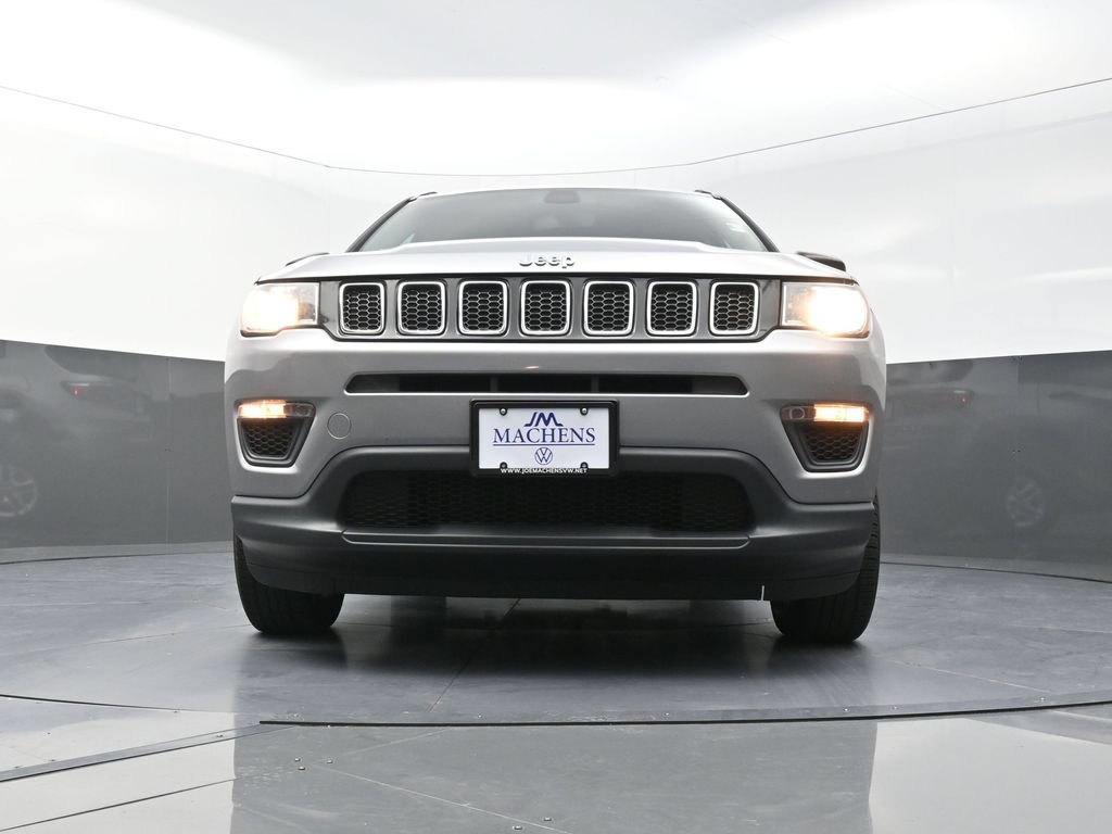 Used 2018 Jeep Compass Sport AWD/4WD image 24