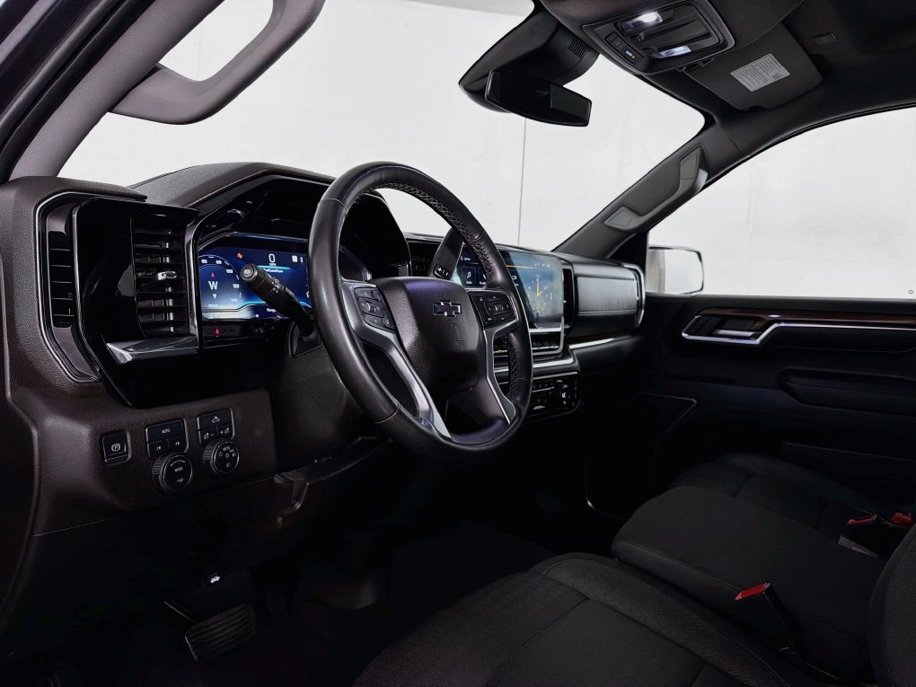 Used 2023 Chevrolet Silverado 1500 RST AWD/4WD image 14