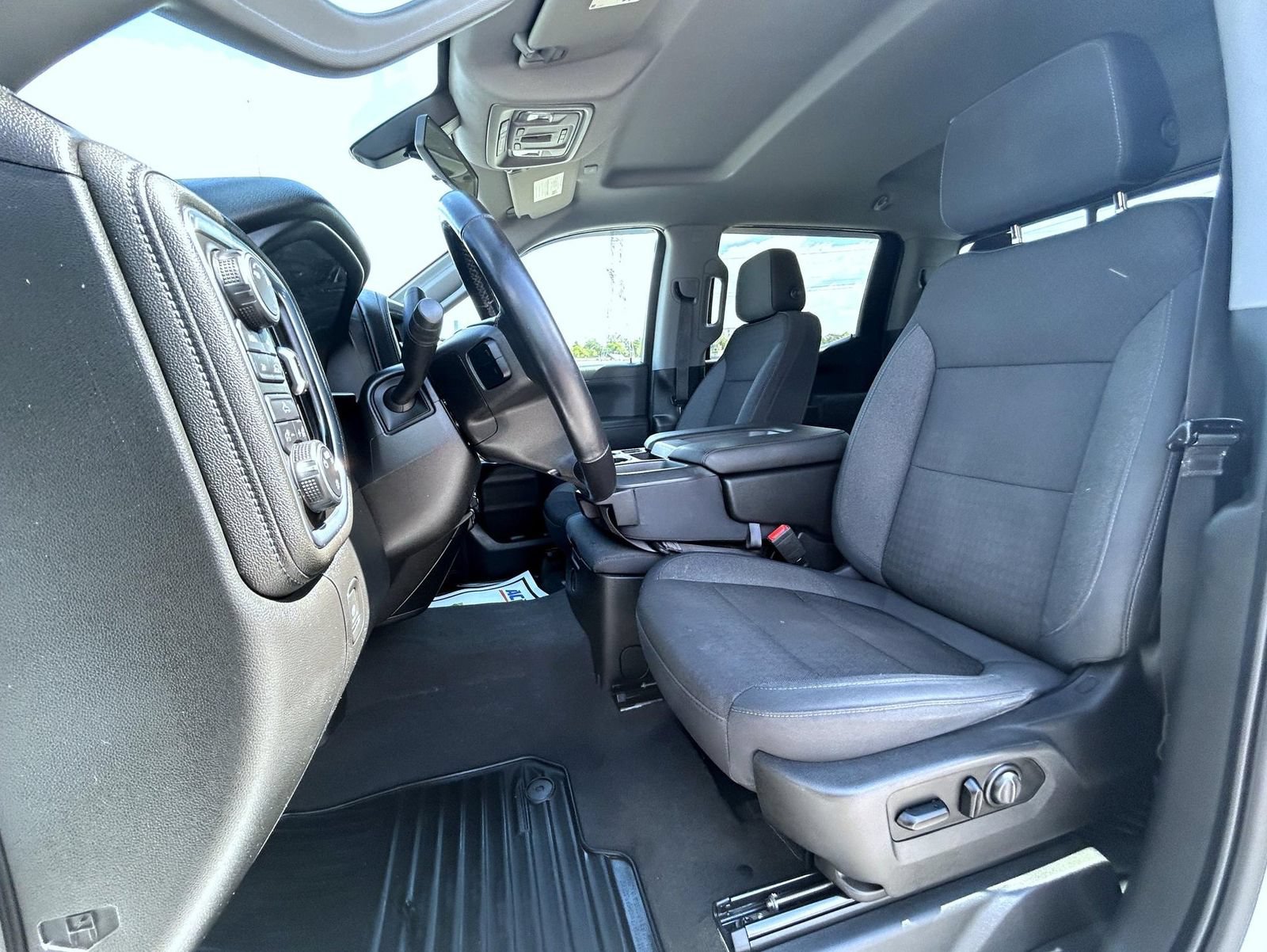 Certified 2019 Chevrolet Silverado 1500 LT w/ All-Star Edition AWD/4WD image 11