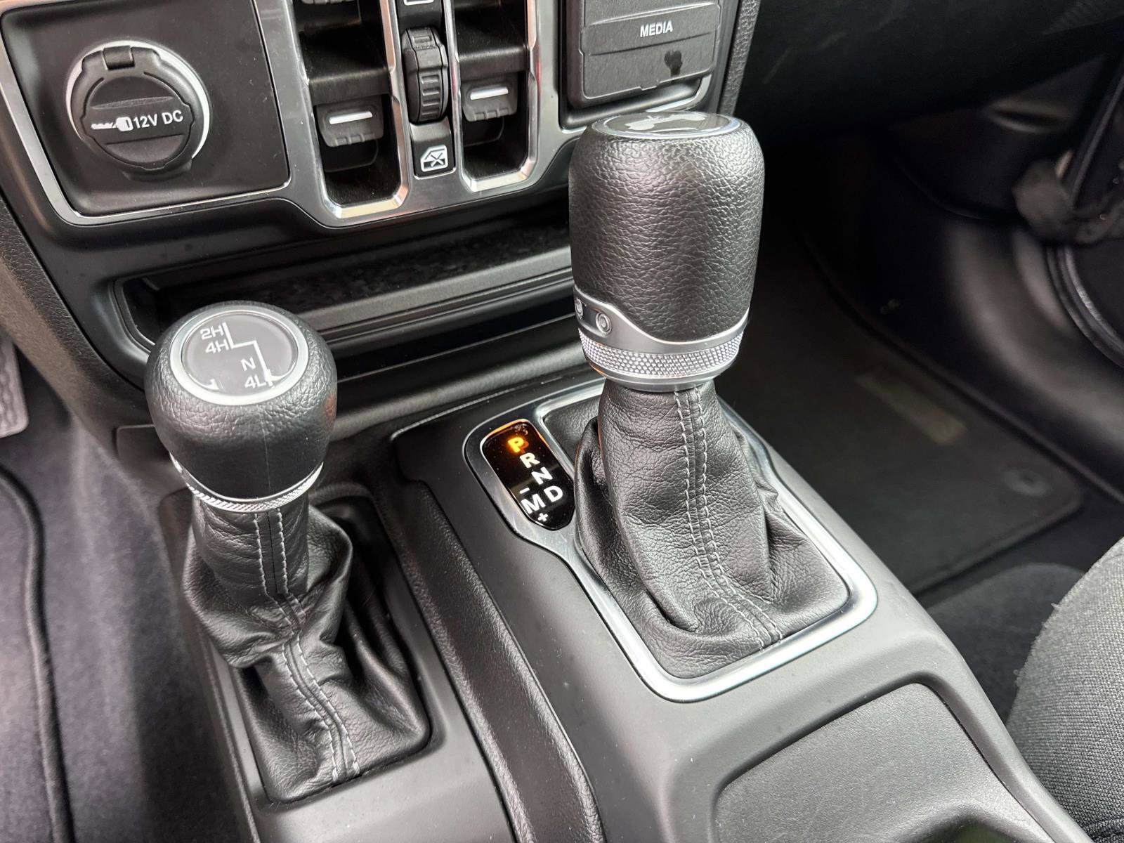 Used 2024 Jeep Wrangler Unlimited Sport AWD/4WD image 26