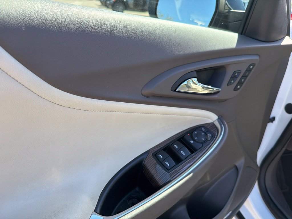 Used 2024 Chevrolet Malibu LT FWD image 13