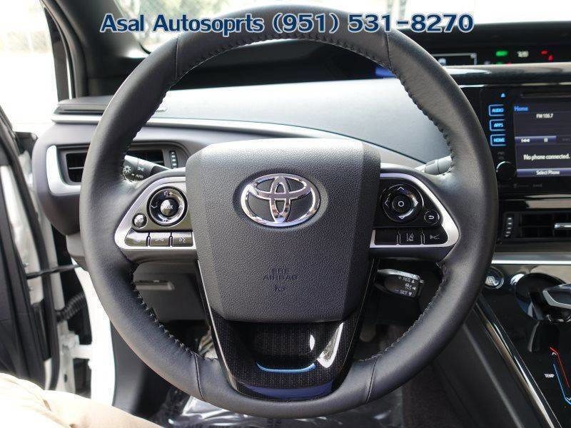 Used 2017 Toyota Mirai FWD image 36