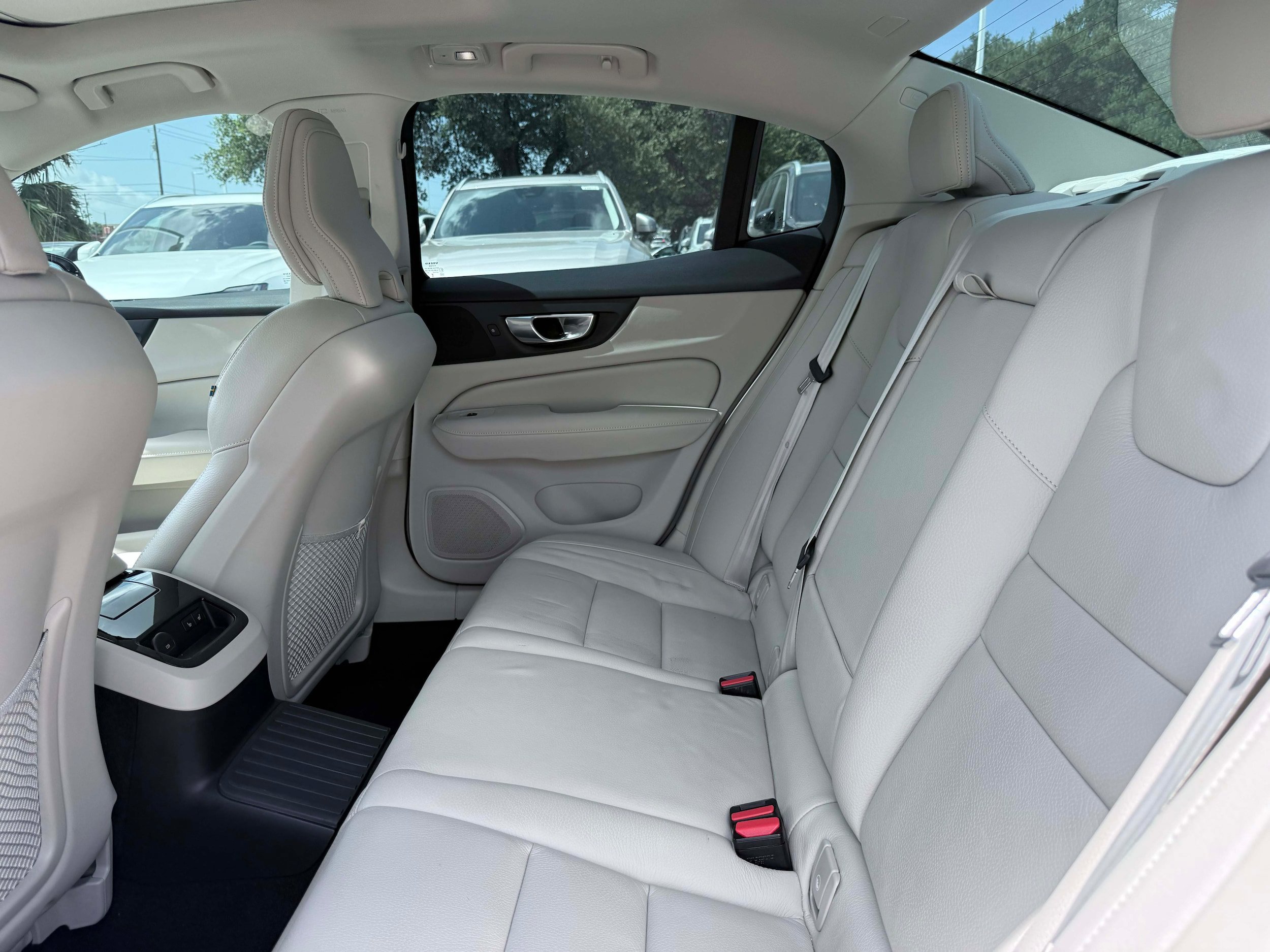 Certified 2024 Volvo S60 T8 Plus w/ Climate Package AWD/4WD image 15