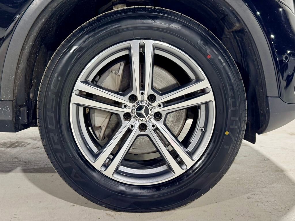 Used 2021 Mercedes-Benz GLC 300 4MATIC image 31