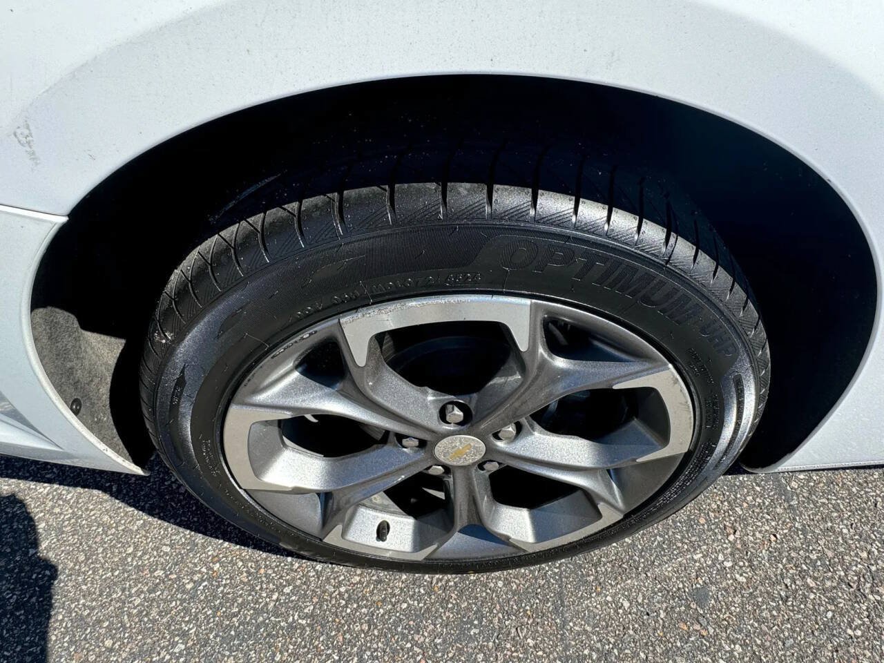 Used 2021 Chevrolet Malibu LT FWD image 40