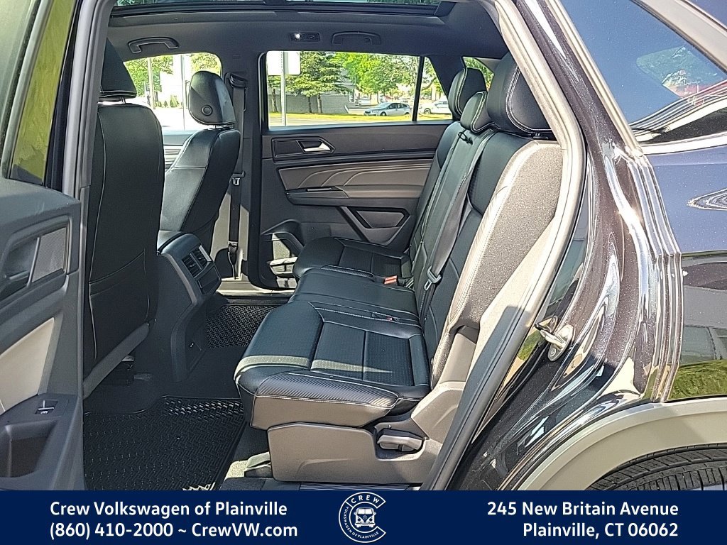 Certified 2023 Volkswagen Atlas Cross Sport SE w/ Panoramic Sunroof Package AWD/4WD image 14