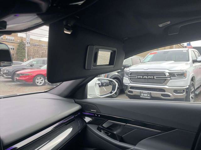 Used 2026 BMW 530i xDrive image 31