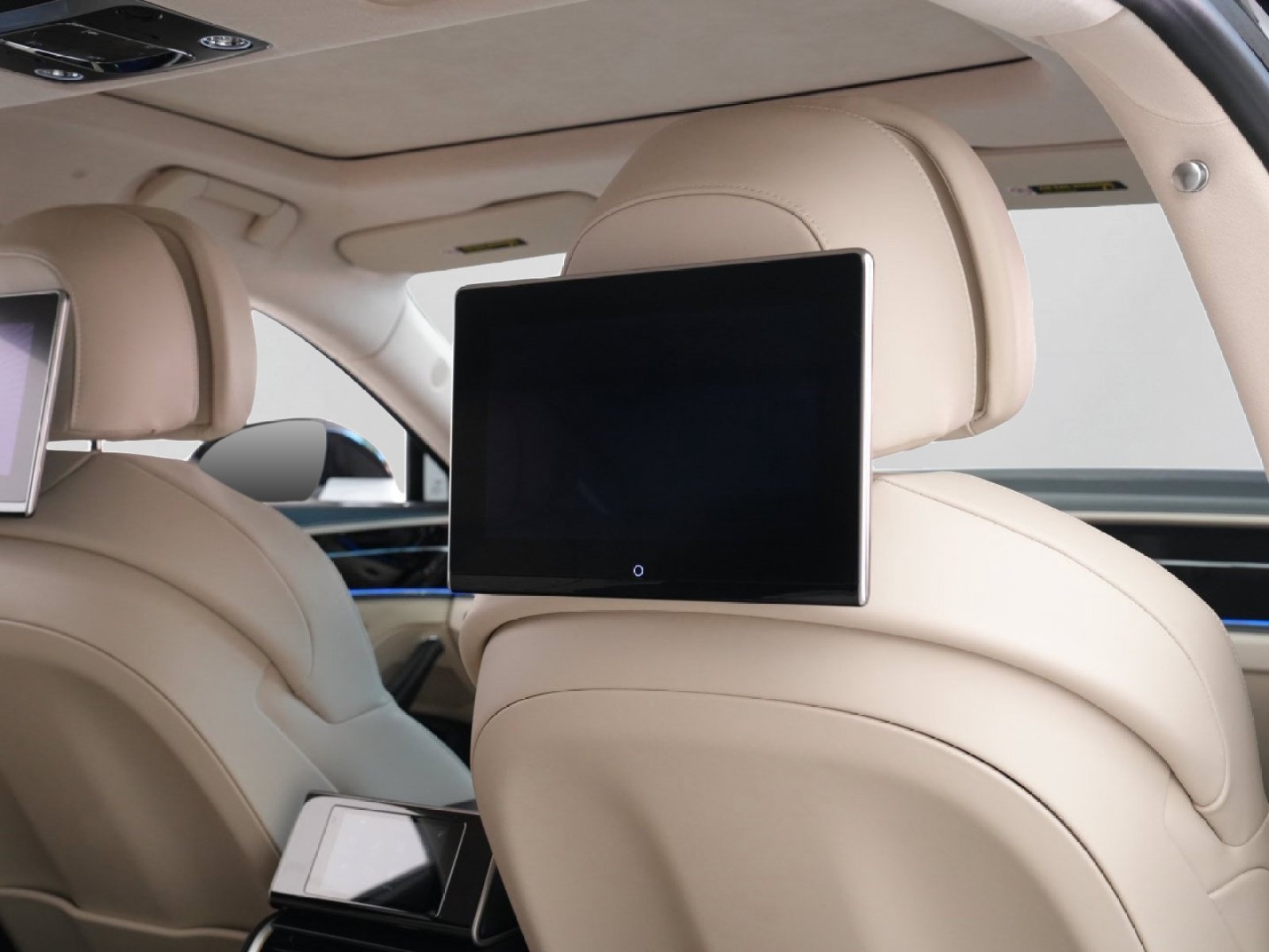 Used 2026 Bentley Flying Spur Azure AWD/4WD image 43