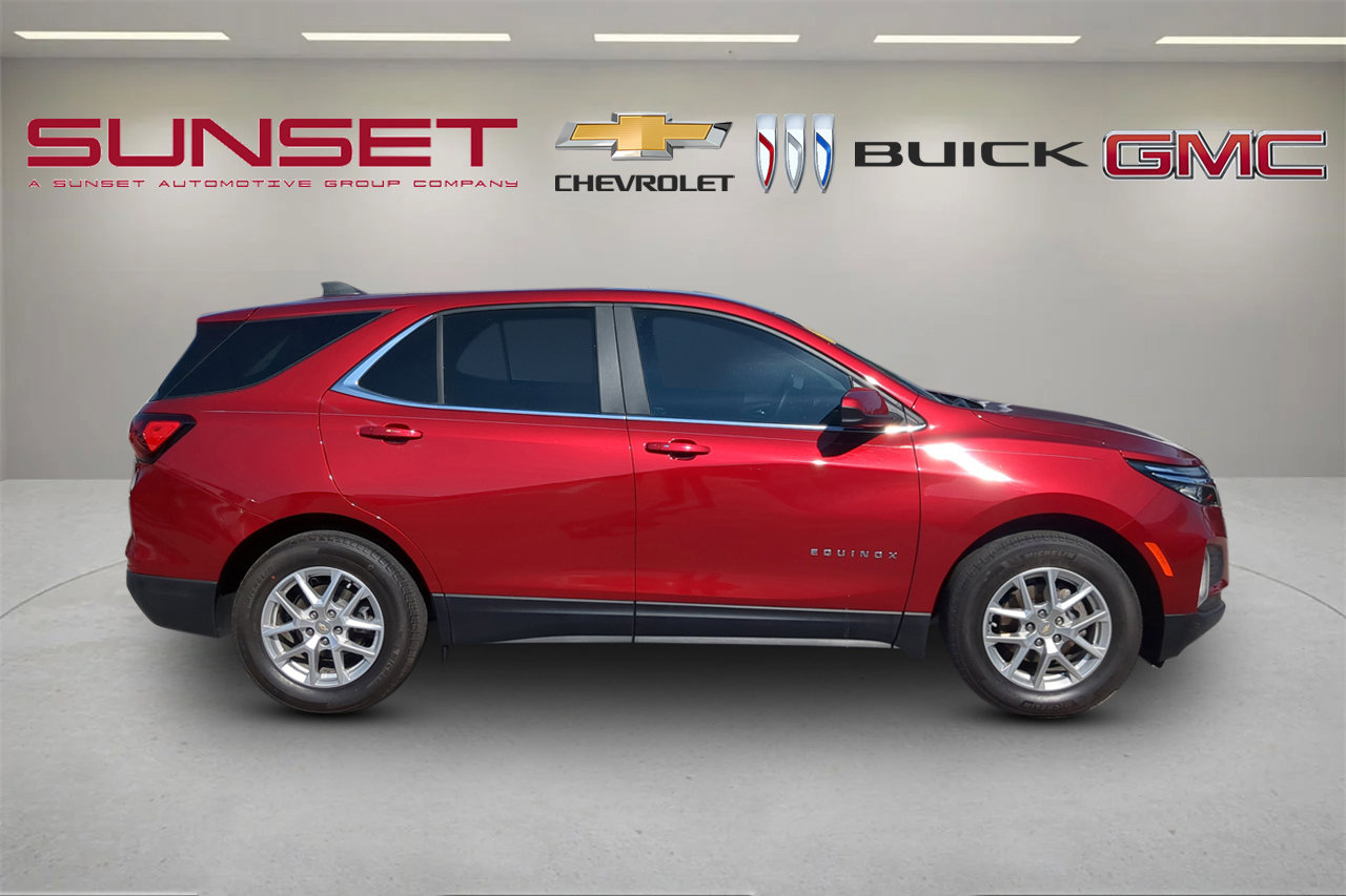 Used 2023 Chevrolet Equinox LT image 3