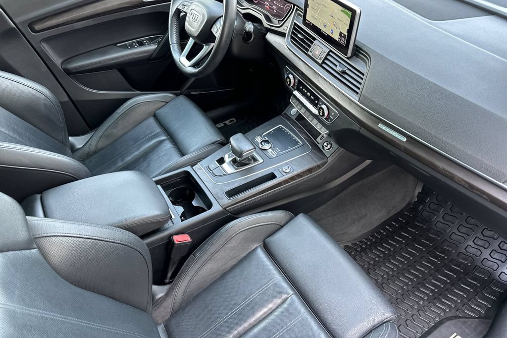 Used 2019 Audi Q5 2.0T Premium Plus w/ Premium Plus Package AWD/4WD image 16