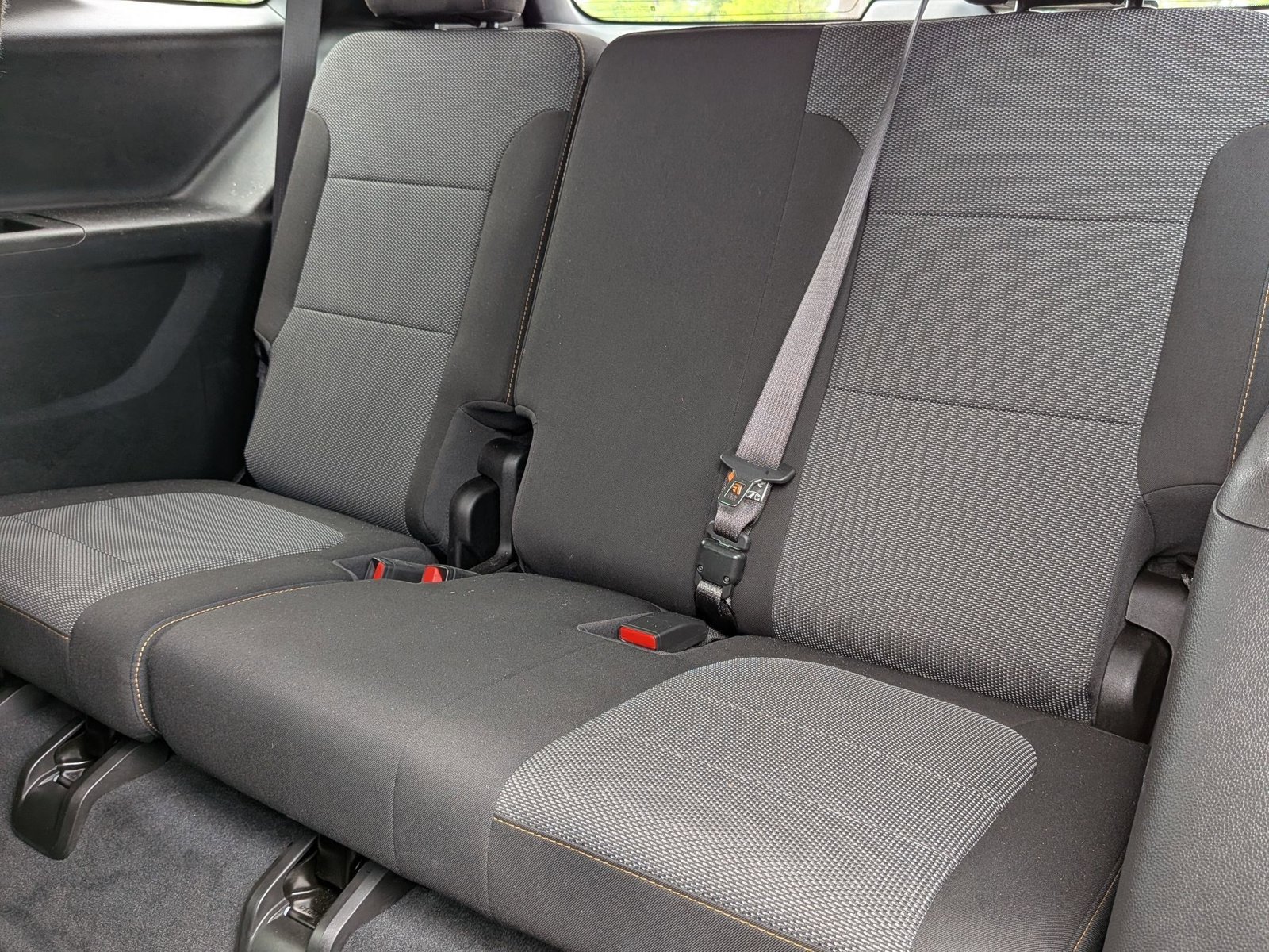 Used 2021 Chevrolet Traverse LS FWD image 19
