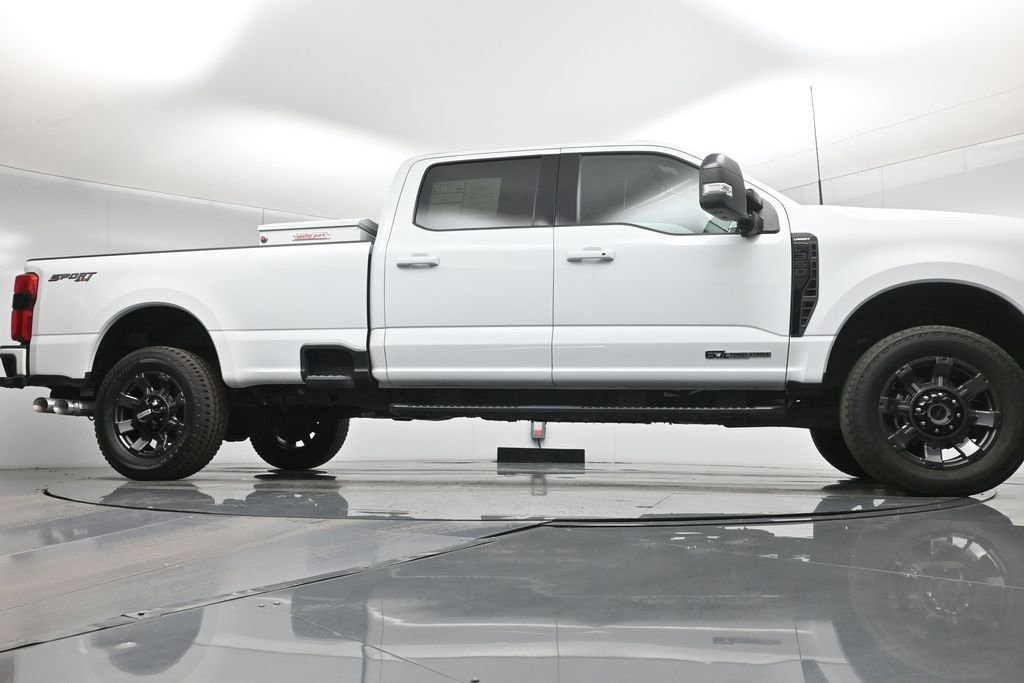 Used 2024 Ford F350 Lariat w/ Lariat Ultimate Package image 4