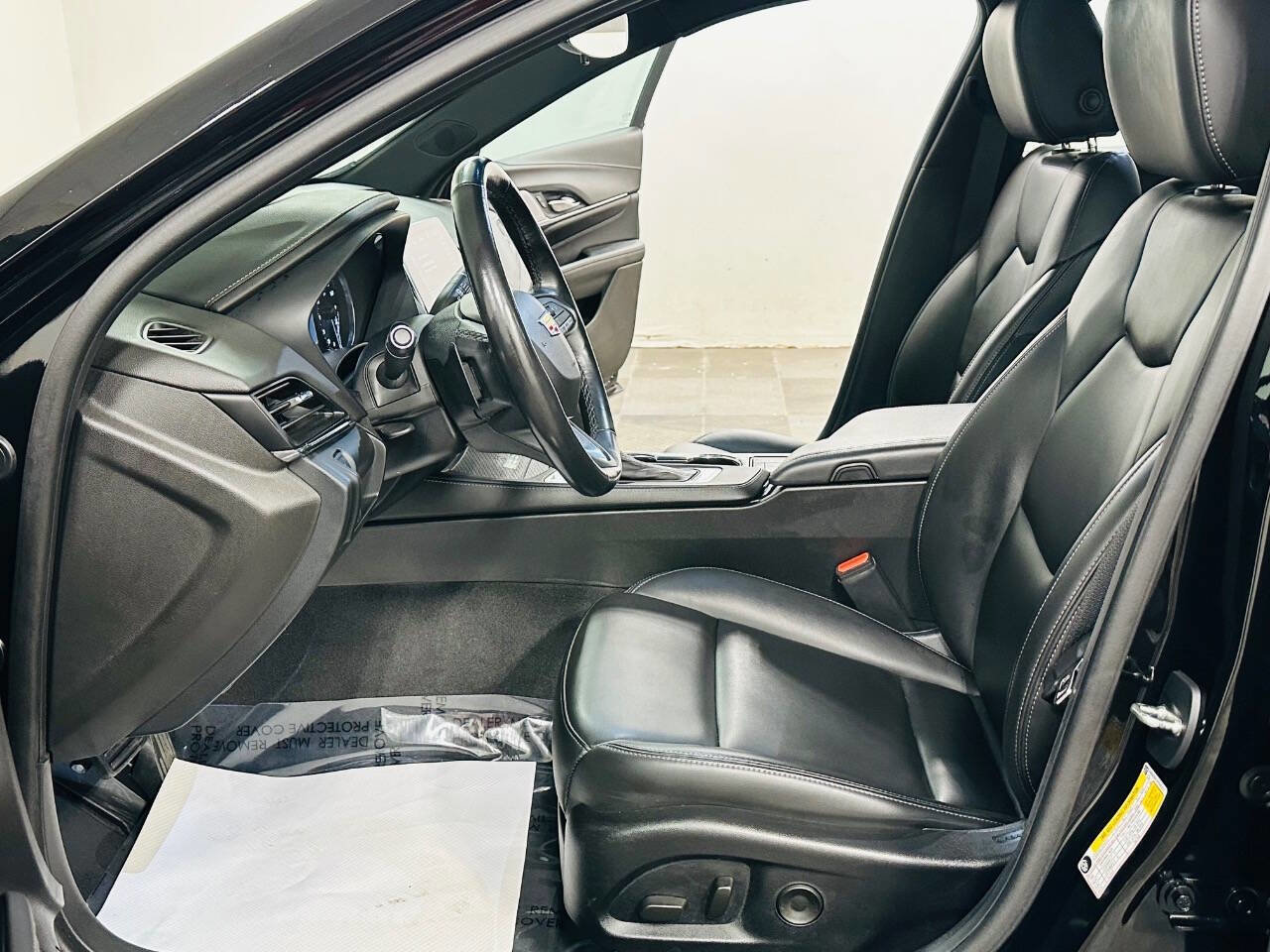 Used 2023 Cadillac CT4 Luxury w/ Sun And Sound Package image 10