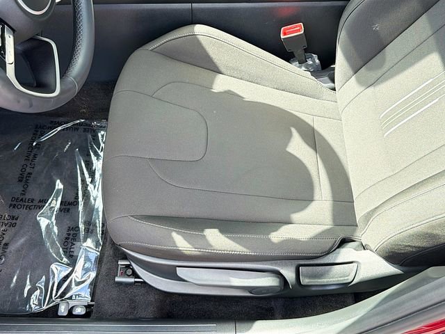 Certified 2025 Hyundai Elantra SEL FWD image 19
