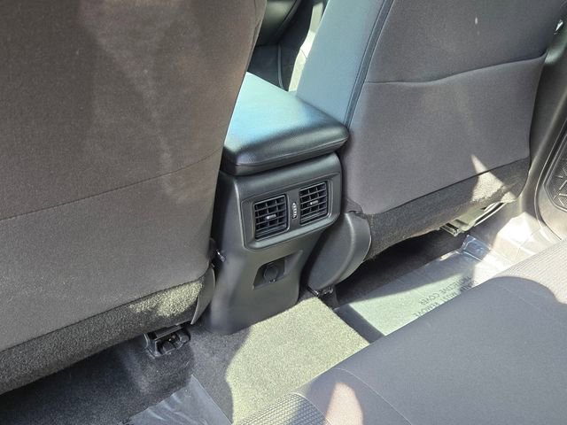 Used 2024 Toyota RAV4 LE AWD/4WD image 10