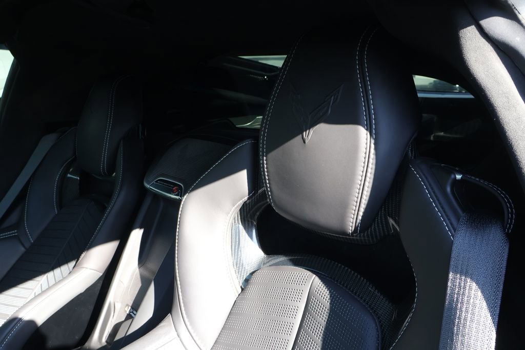 Used 2022 Chevrolet Corvette Stingray Premium Cpe w/ Z51 Performance Package image 12
