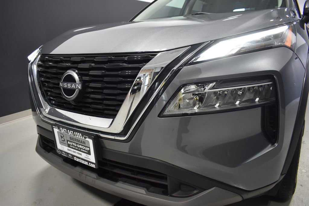 Used 2022 Nissan Rogue SV image 9