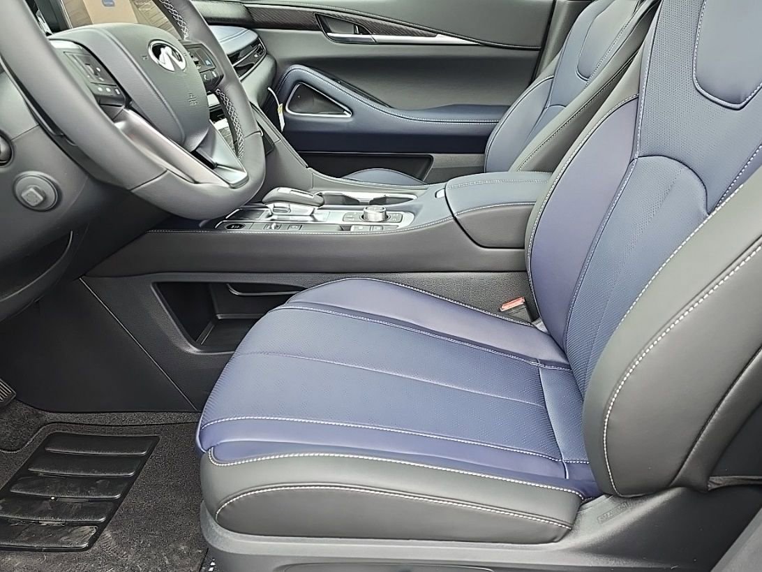 New 2026 INFINITI QX60 Sport w/ Dark Cargo Package image 11