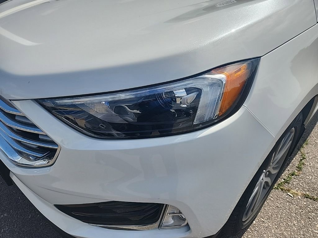 Used 2023 Ford Edge Titanium w/ Class II Trailer Tow Package AWD/4WD image 6